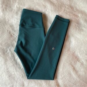 Lululemon Wunder Train size 4